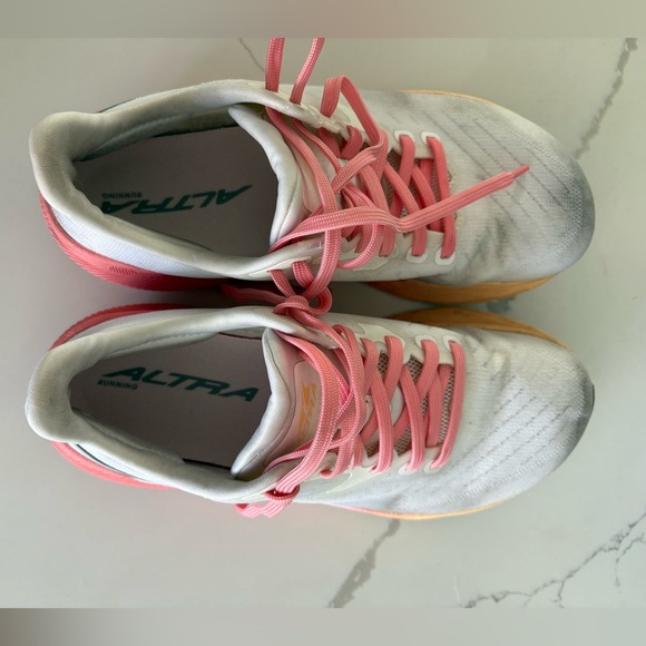 Altra Experience Flow - Picture 2 of 4